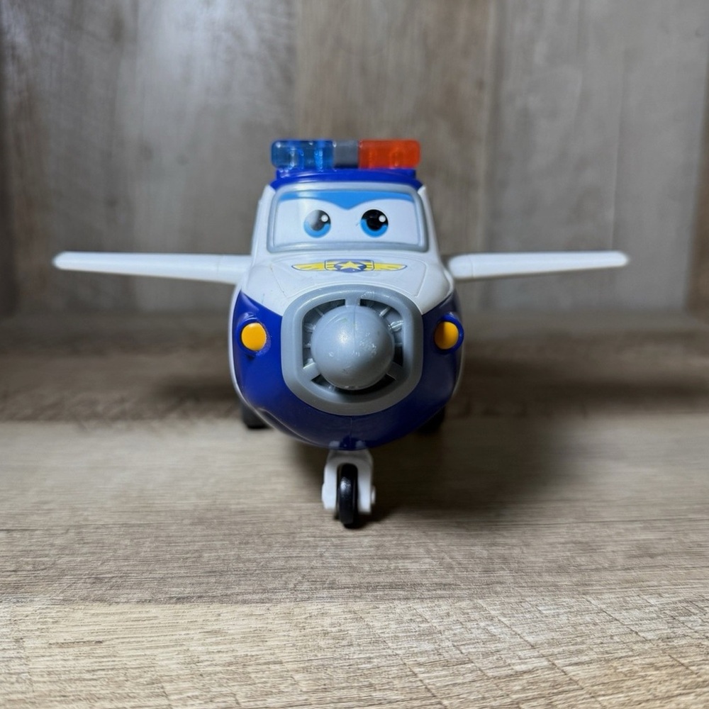 Super Wings Paul Police airplane Figure - Picture 3 of 5